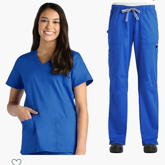 Maevn Scrub sets - Picture 9 of 15